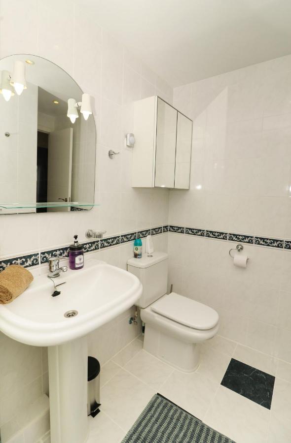 Family Apartment Walking Distance To The Sea And All Amenities Sitio de Calahonda Kültér fotó