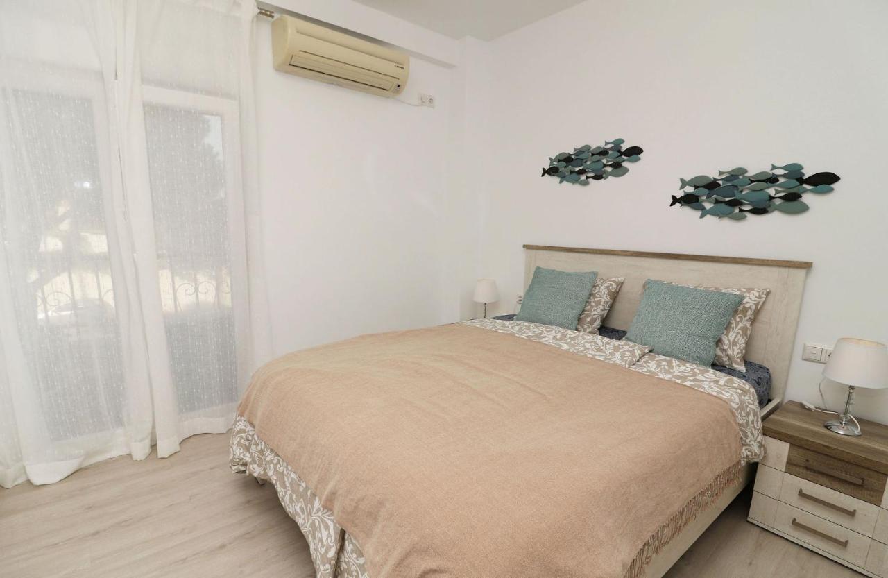 Family Apartment Walking Distance To The Sea And All Amenities Sitio de Calahonda Kültér fotó